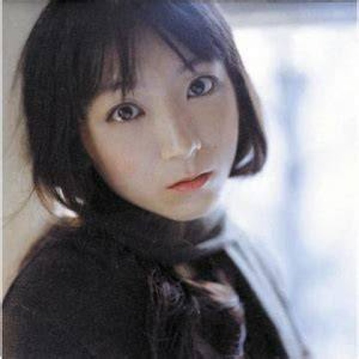 彩華ゆかりとは？女優しじみの別名義・経歴・活動を徹底解説