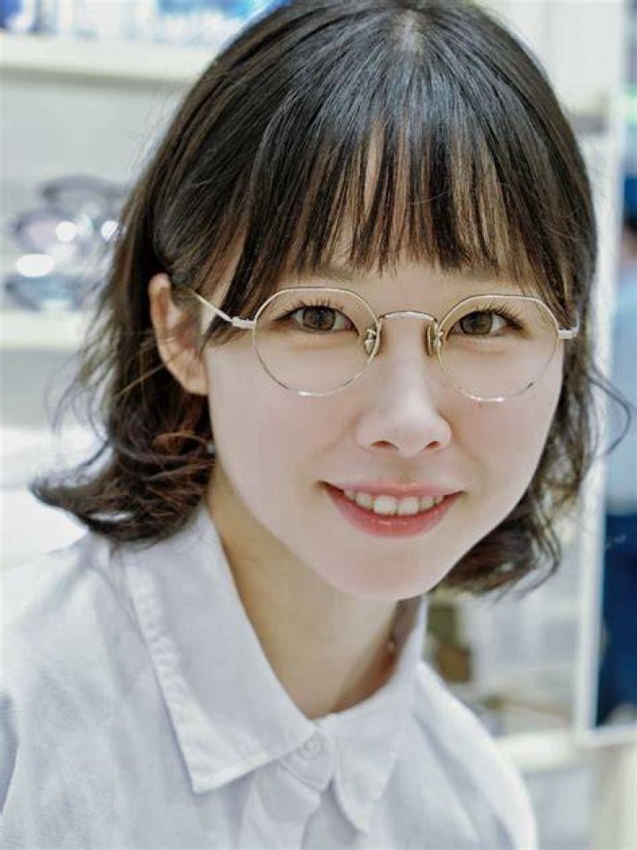 コンタクトの度数でメガネを作るJINS利用前に知るべき違いと注意点